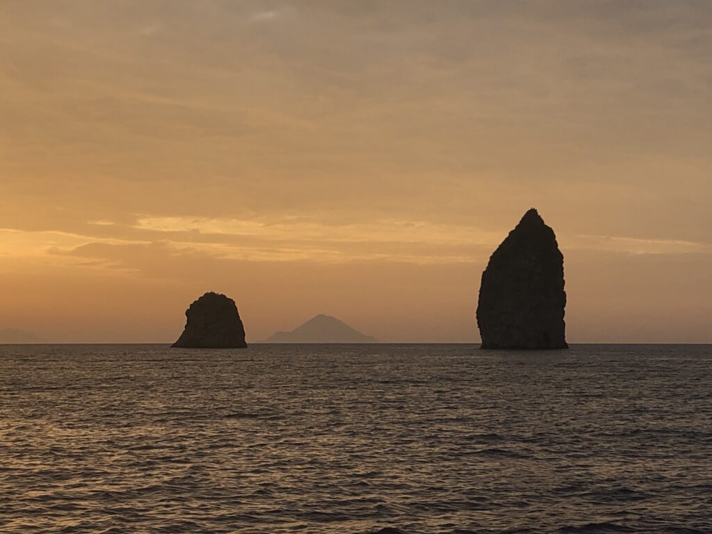 Eolie a vela con skipper