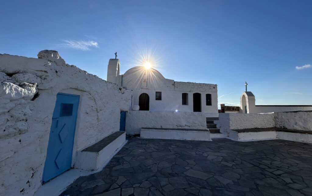 Noleggio barca con skipper Cicladi